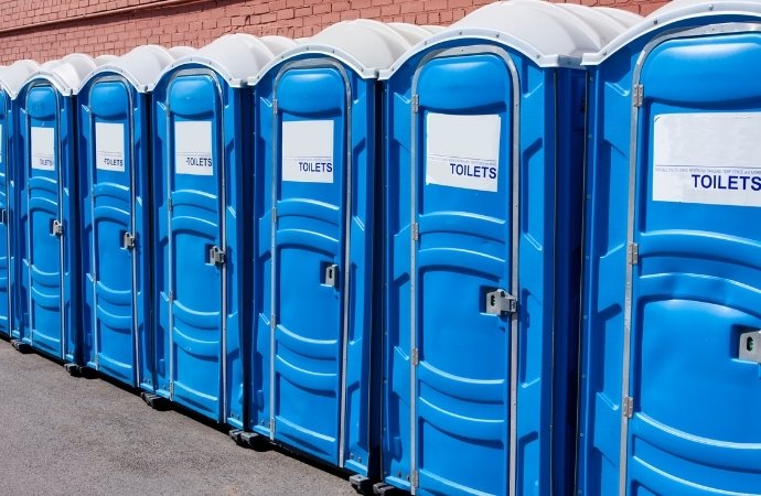 multiple toilets in texas