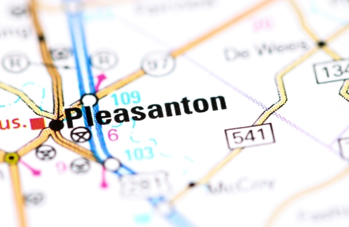 pleasanton texas in a map