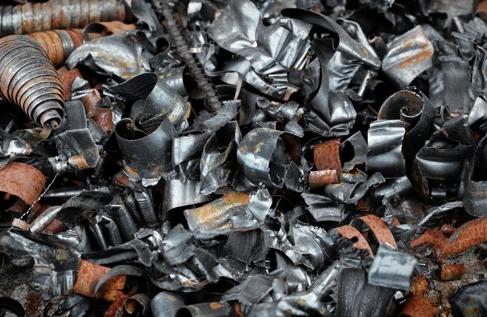 different kinds of metal scraps