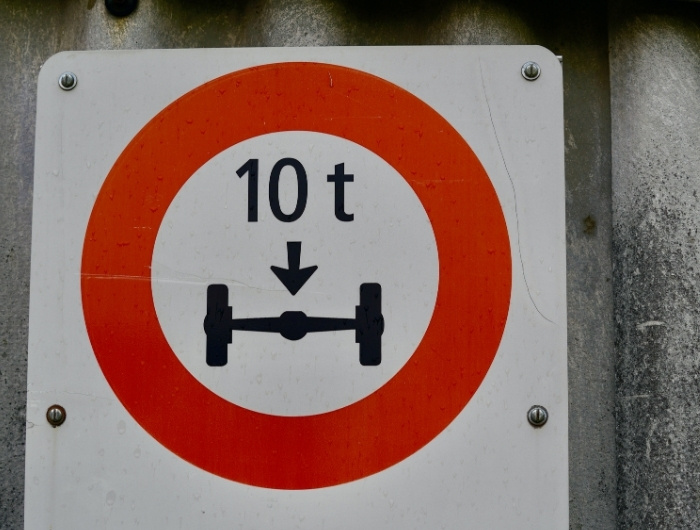 ten ton weight limit signage